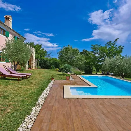 Villa Franciska In Smoljanci - Haus Für 5 Personen *
