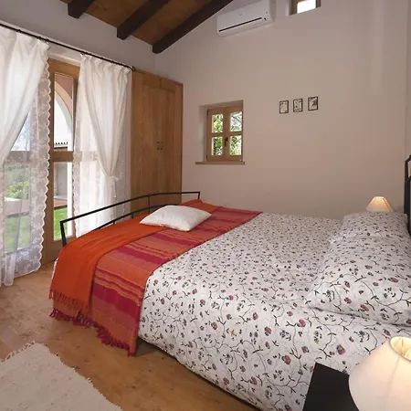 Franciska In Smoljanci - Haus Fuer 5 Personen * Svetvinčenat
