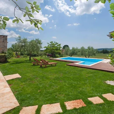 Villa Franciska In Smoljanci - Haus Fuer 5 Personen *